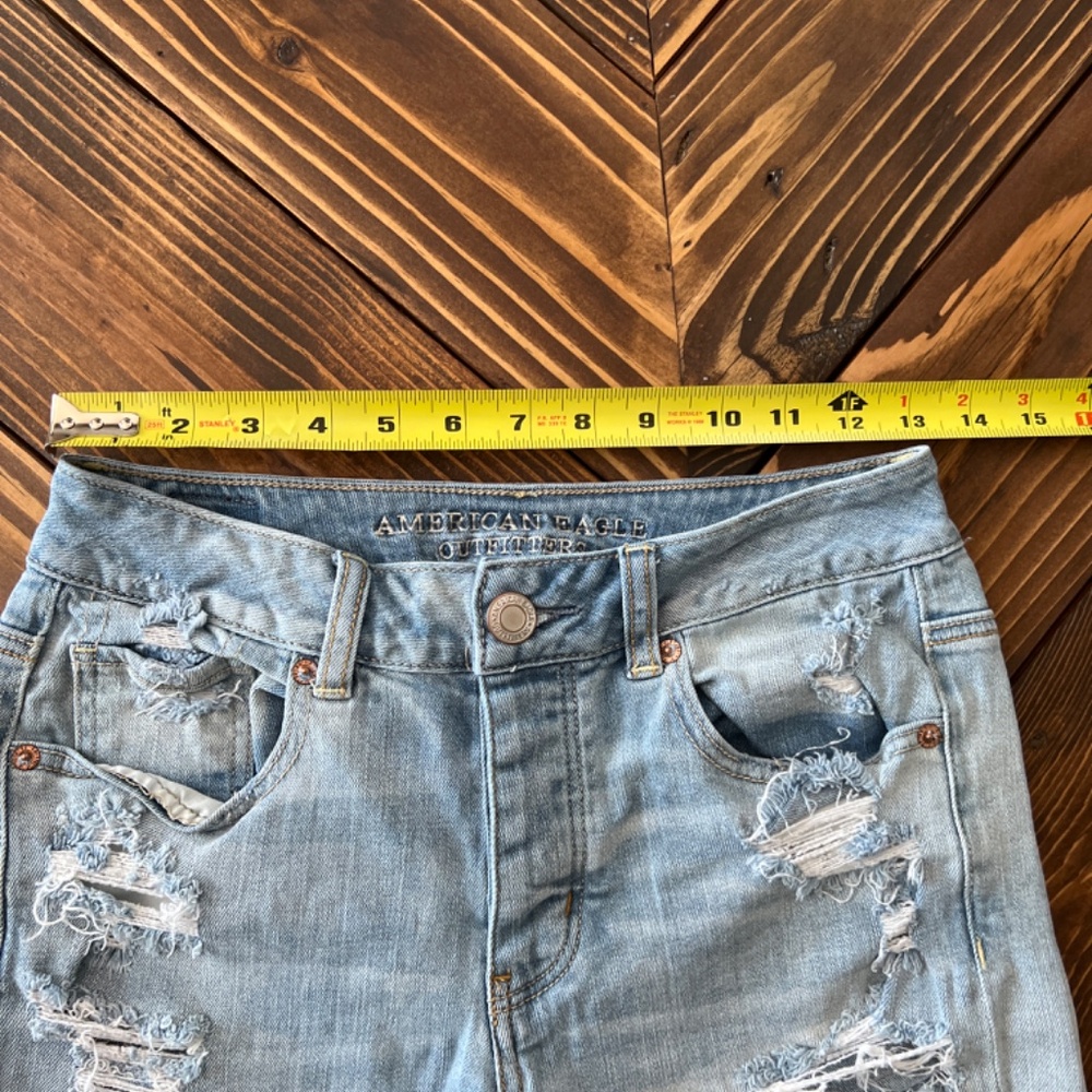 American Eagle Tomgirl distressed short size 0 - Picture 4 of 4